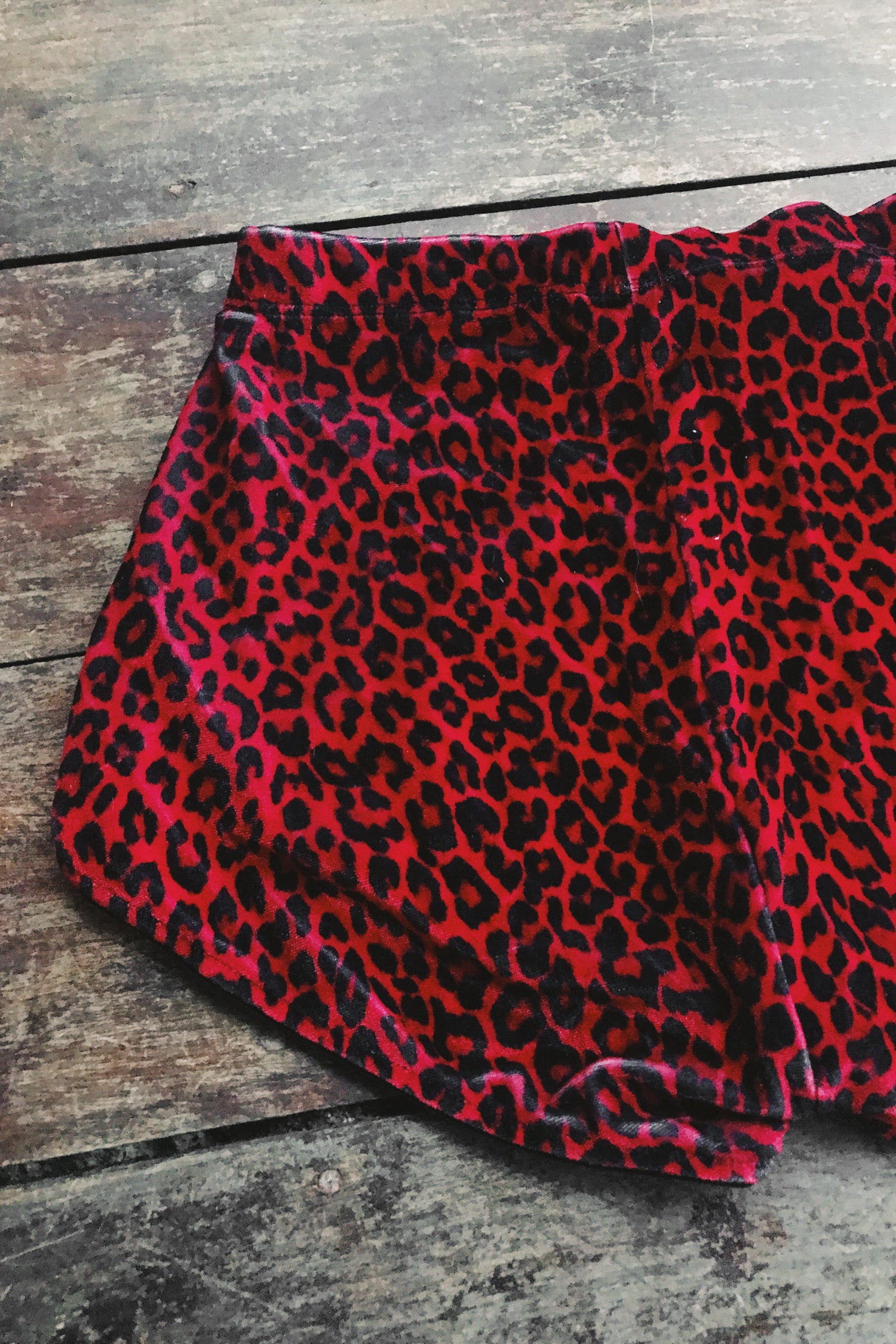 Classic Velvet Hot Shorts・Red Leopard, bottoms, BAD VIBES, BACKBITE