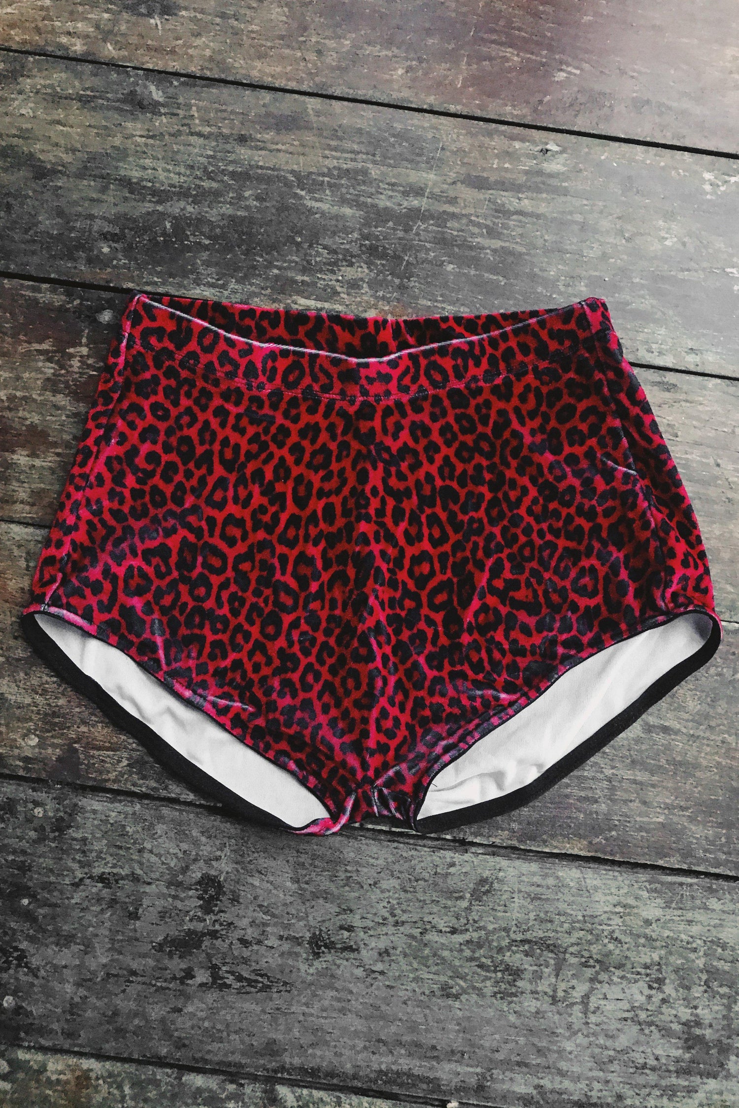 Classic Velvet Hot Shorts・Red Leopard, bottoms, BAD VIBES, BACKBITE
